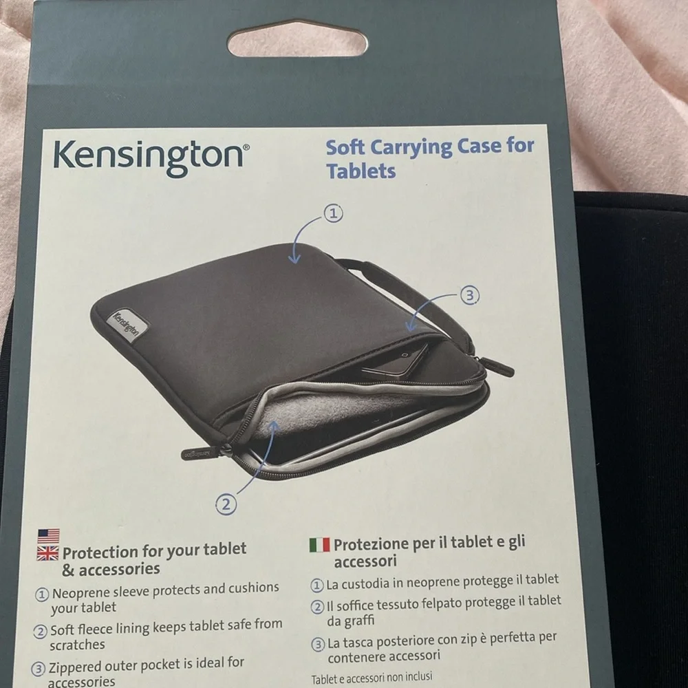 Kensington Soft Carrying Case for Tablets